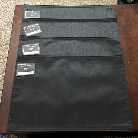 4~Black Rectangular Placemats 100%Polyester 13” x 19” - Picture 4 of 8